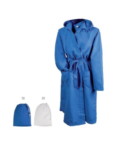 Accappatoio in microfibra di poliestere (170 g/m2) ultra-assorbente confezionato in sacchetto coordinato. Taglie S/M - M/L -